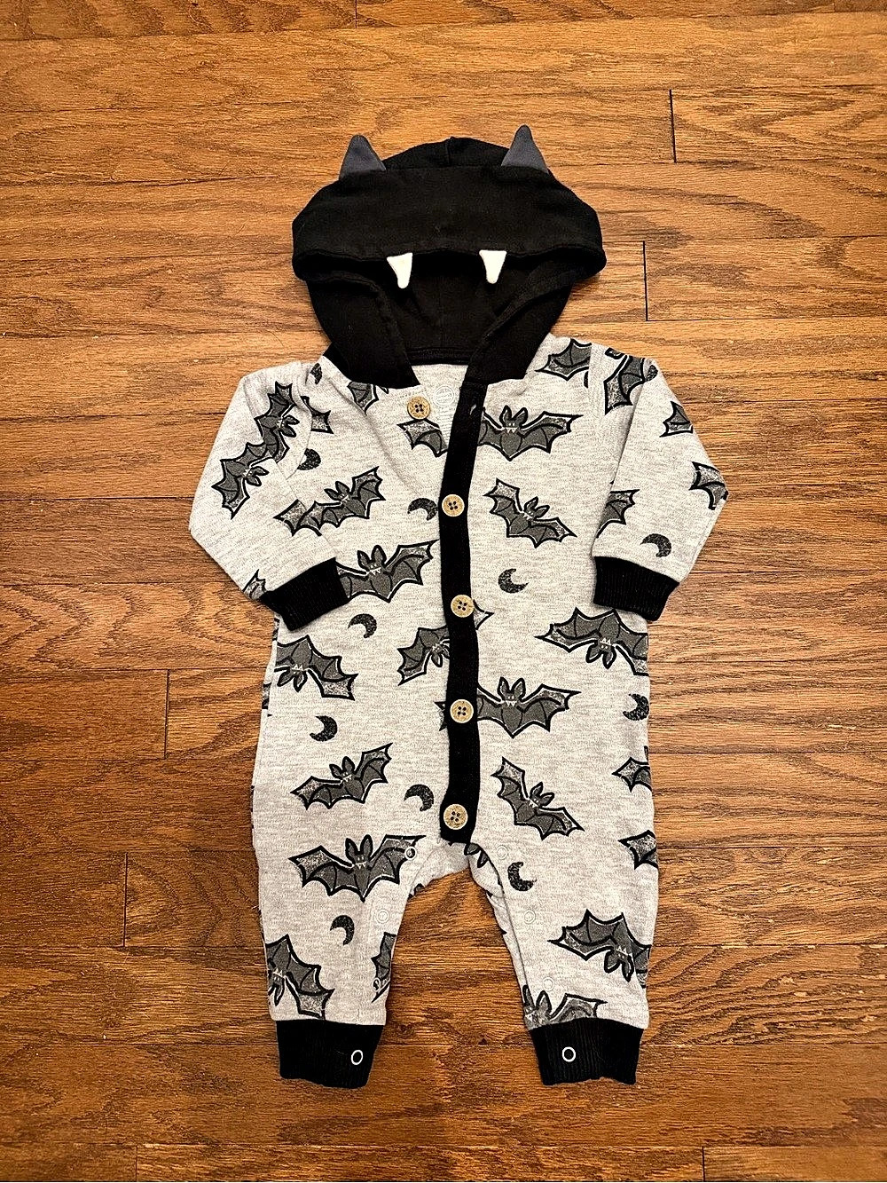 Wonder Nation Bat Hooded Romper Gray & Black Baby 3-6M